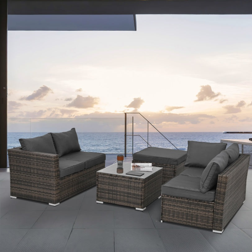 Terrassenmöbel, Outdoor-Möbel, saisonale PE-Geflechtmöbel, 4-teilige Korbmöbel mit Couchtisch aus gehärtetem Glas